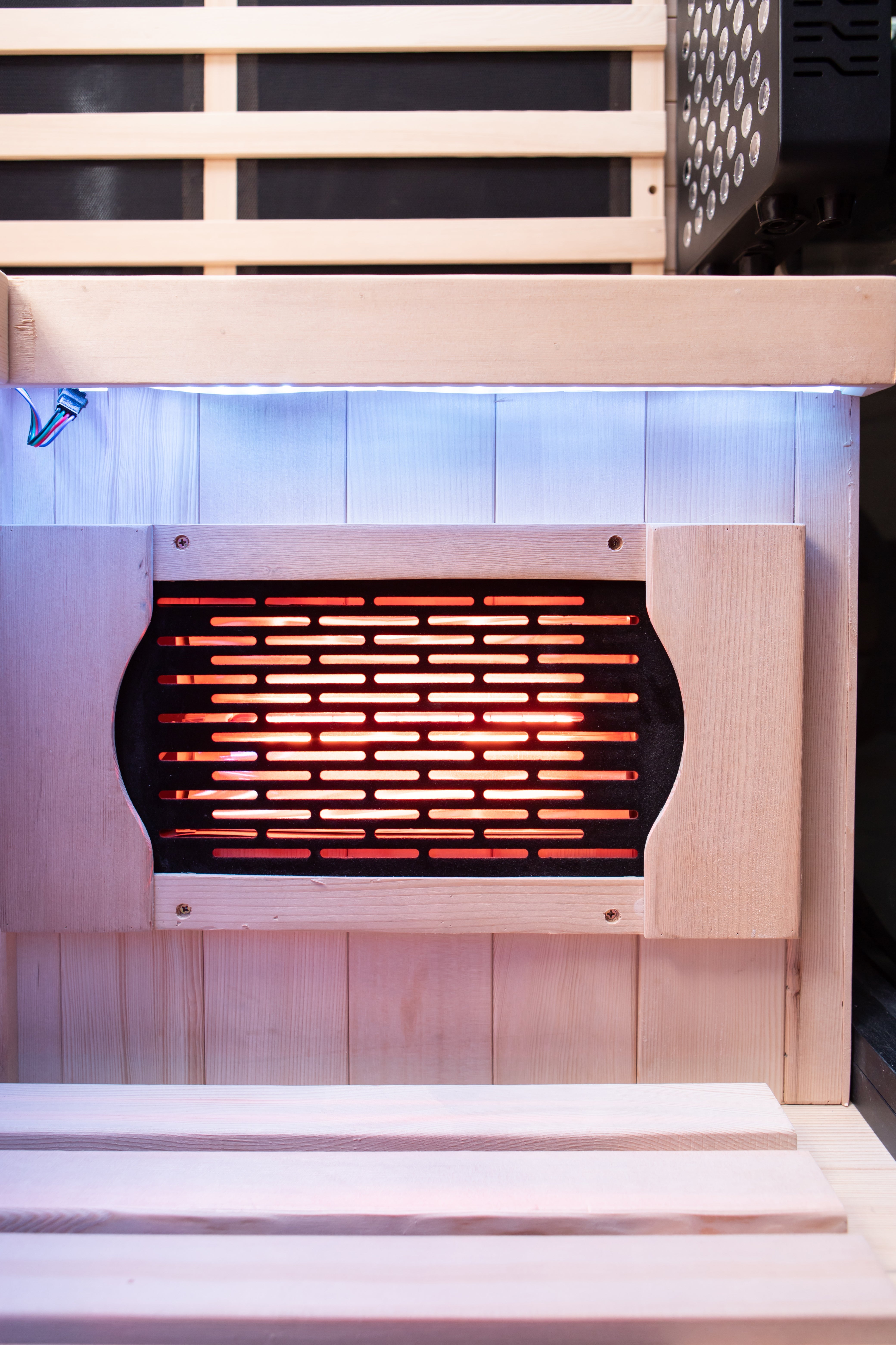 El Capitan 4-Person Outdoor Full Spectrum Infrared Sauna with Full-Body Medical-Grade Red Light Therapy and Smart WiFi App Control