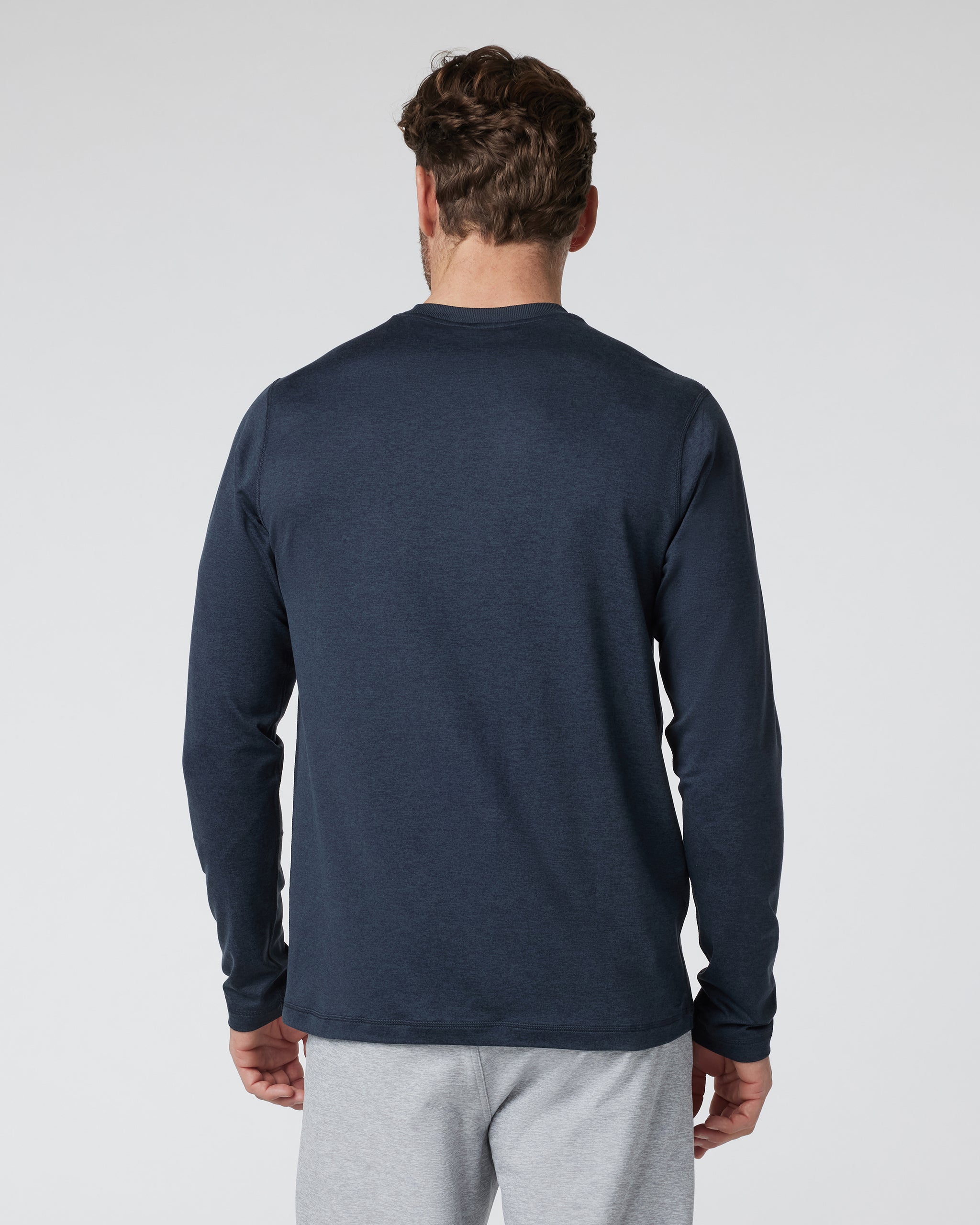 Vuori Long Sleeve Ponto Performance Tee