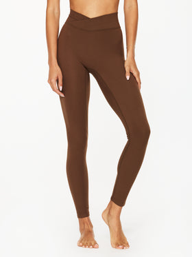 437 The V Legging