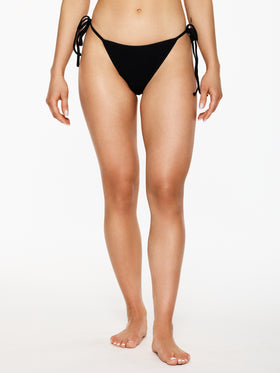 Bondeye Anisha Brief