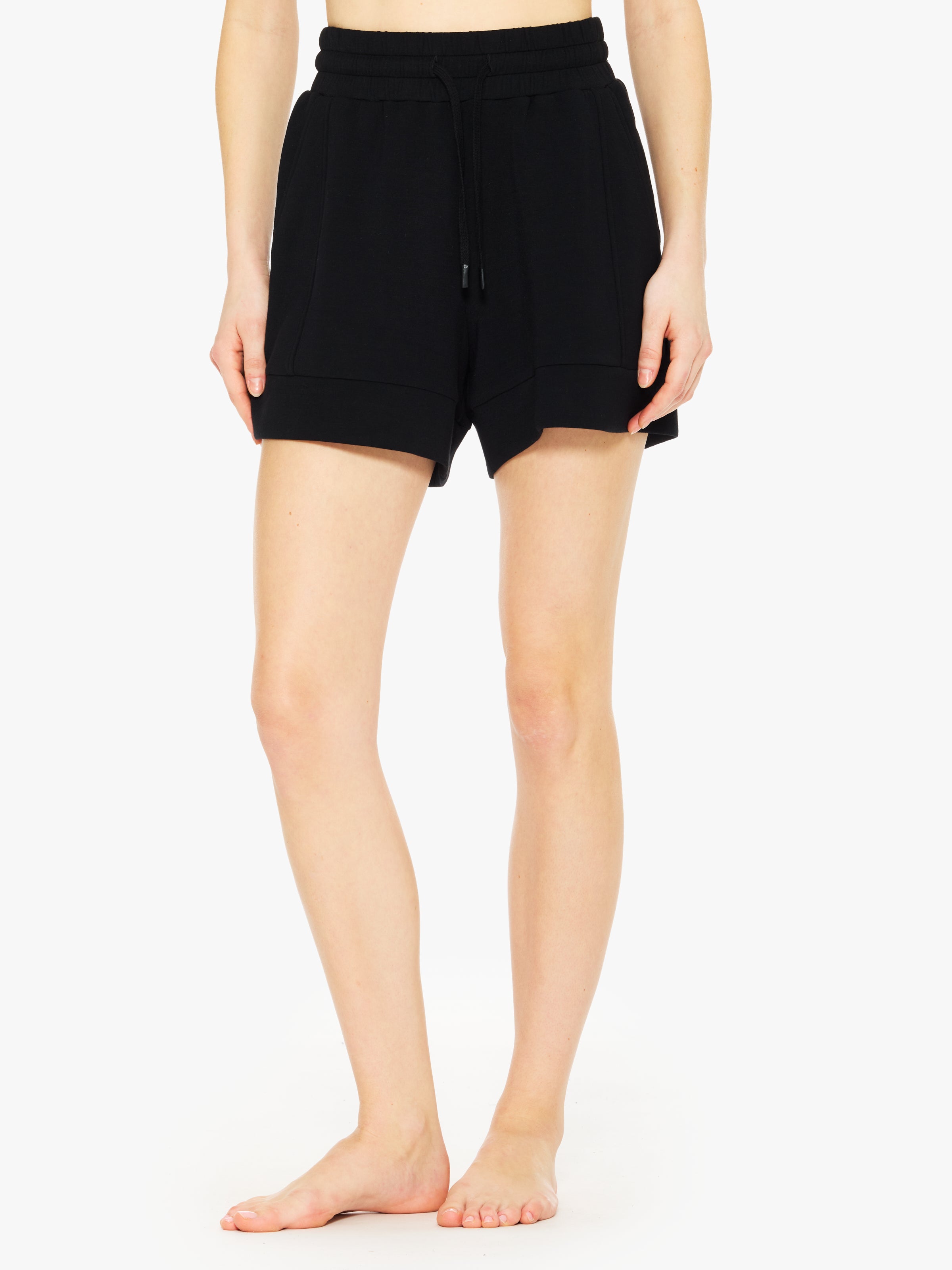 Varley Atrium High Riseshort 4.5"