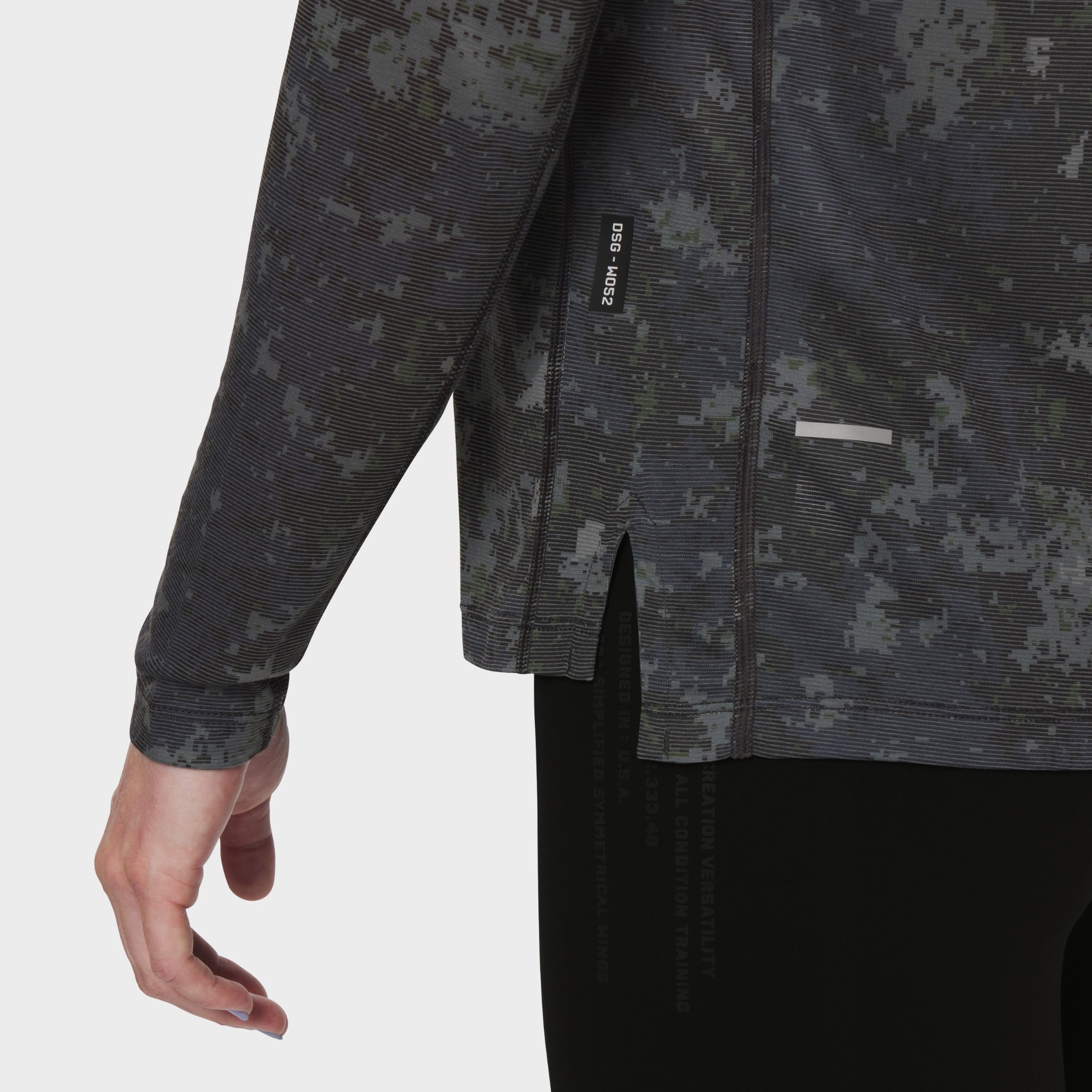 W052. Polartec® Delta  Longsleeve - Pixel Camo