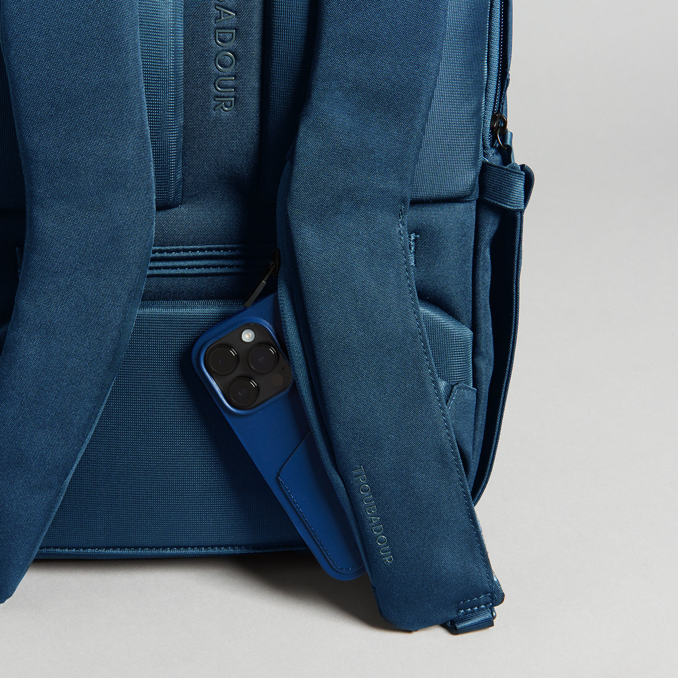 Troubadour Apex Compact Backpack 3.0