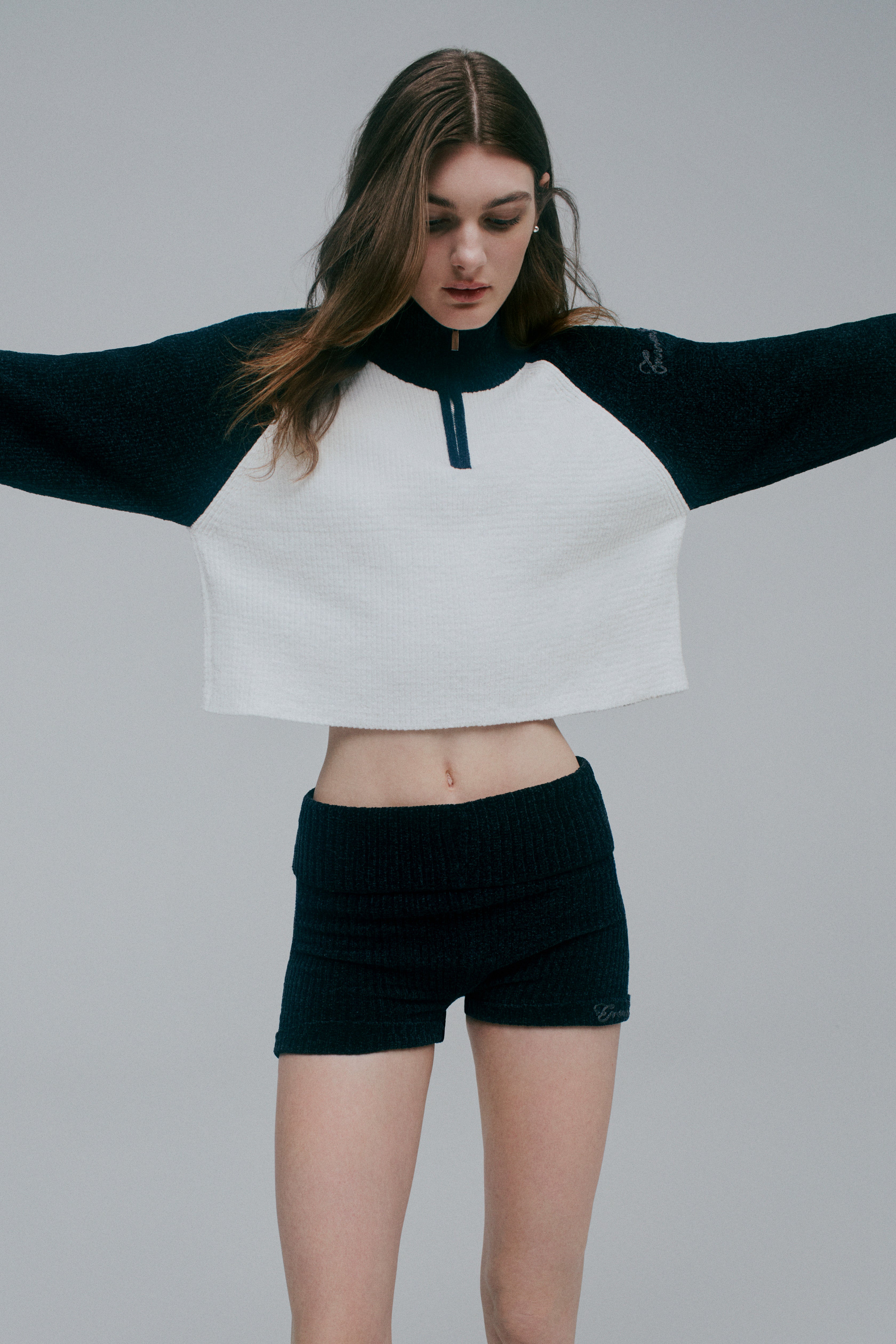 ENVT Cropped Half Zip-Up Knit Top