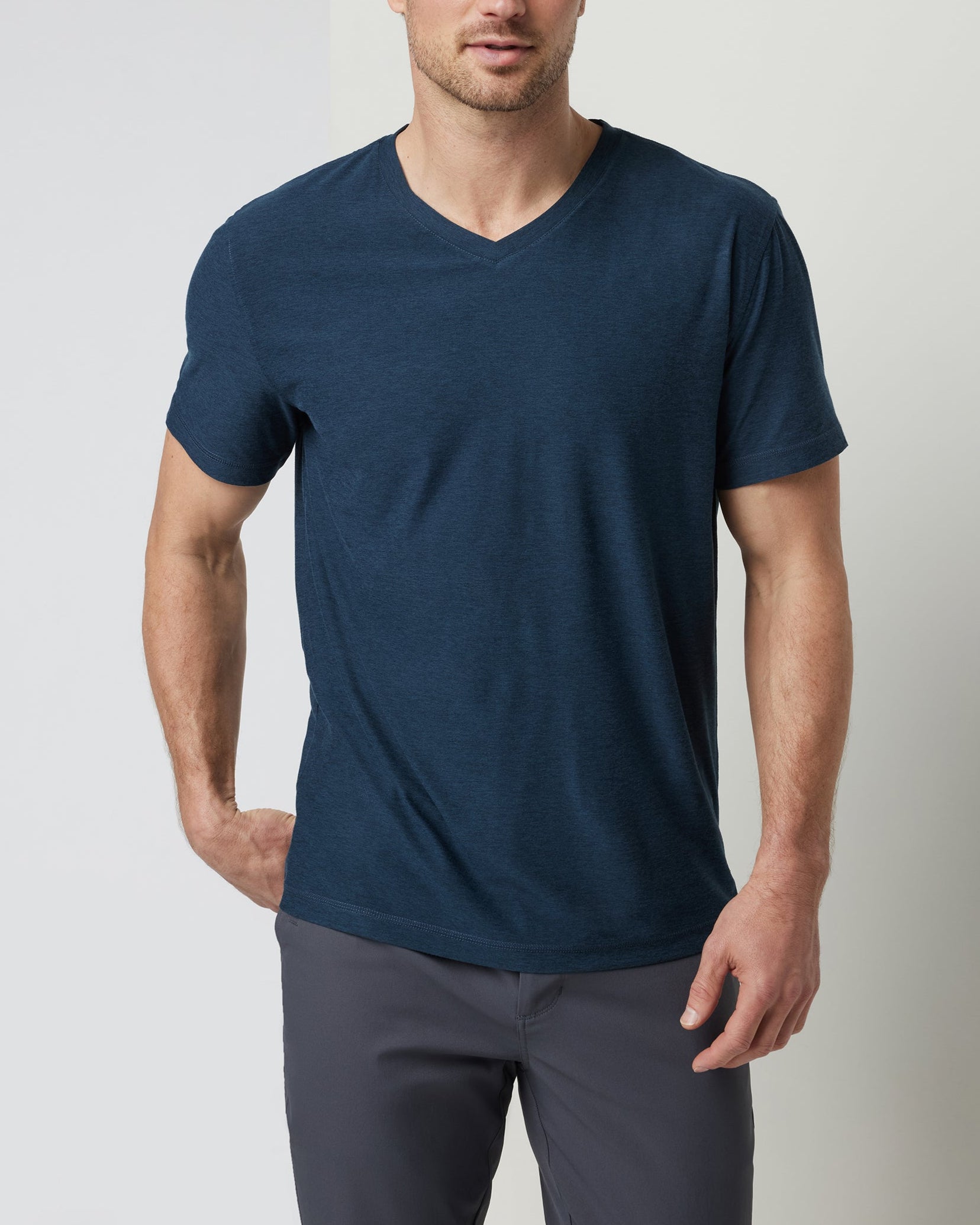 Vuori Strato Tech V-Neck Tee