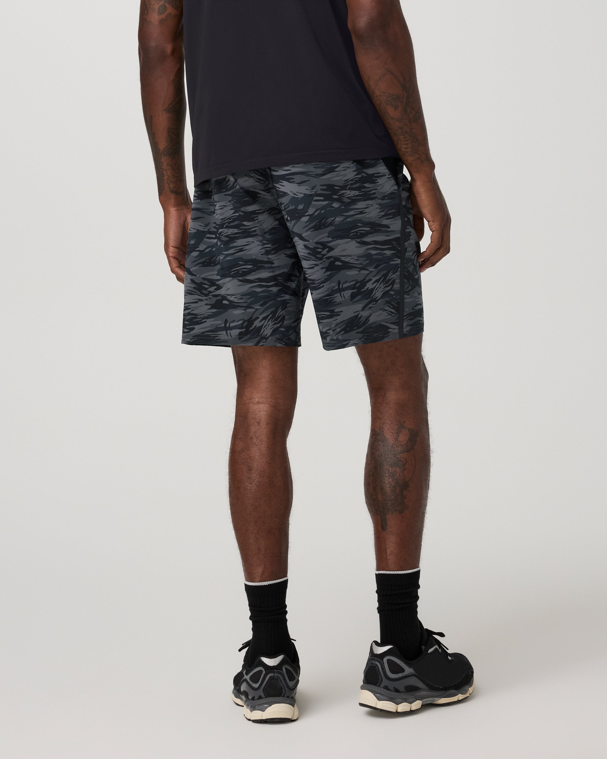 Vuori Banks Session Short Unlined 7"