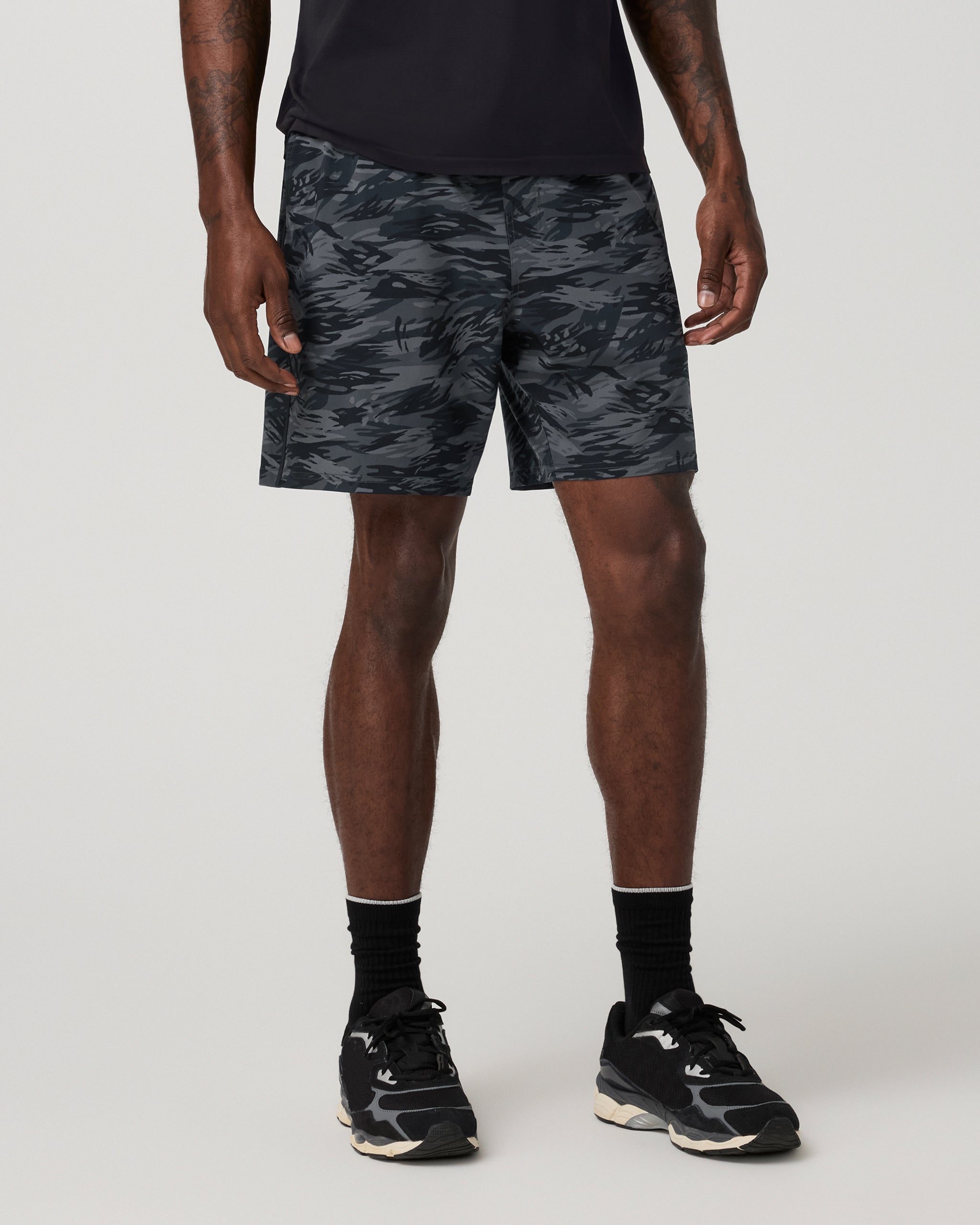 Vuori Banks Session Short Unlined 7"