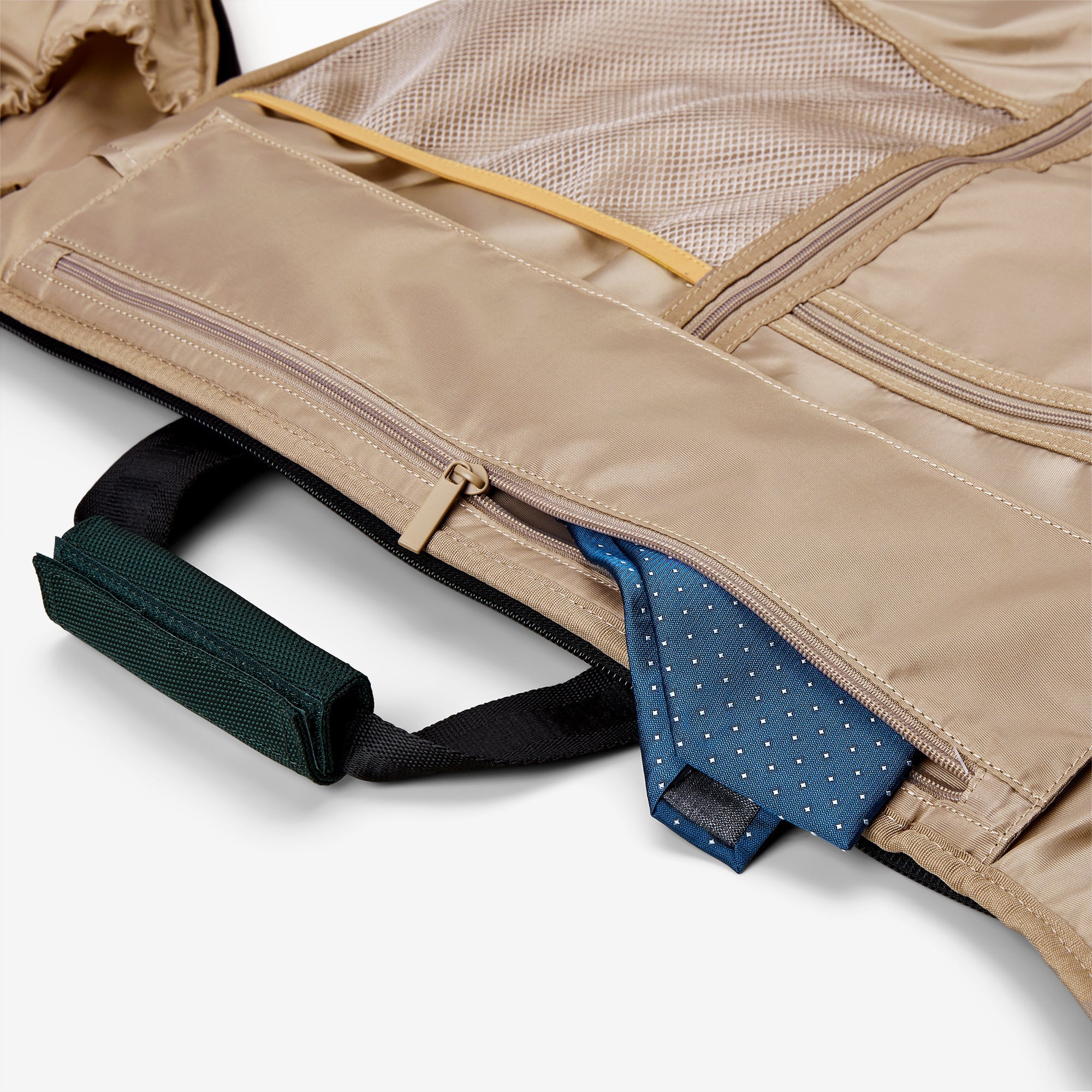 Halfday Travel The Premium Garment Duffel 45L